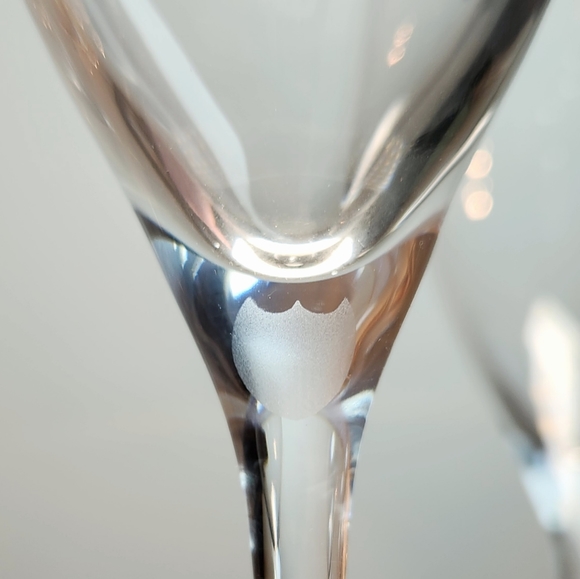 Dom Perrignon Vintage Handblown Crystal Champagne Flutes - Set of 8 - Picture 4 of 8